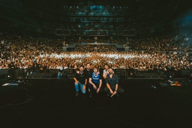 No words Manila… walking out onto that stage was truly surreal 🤯 thank you x

📸: @thisiswolff