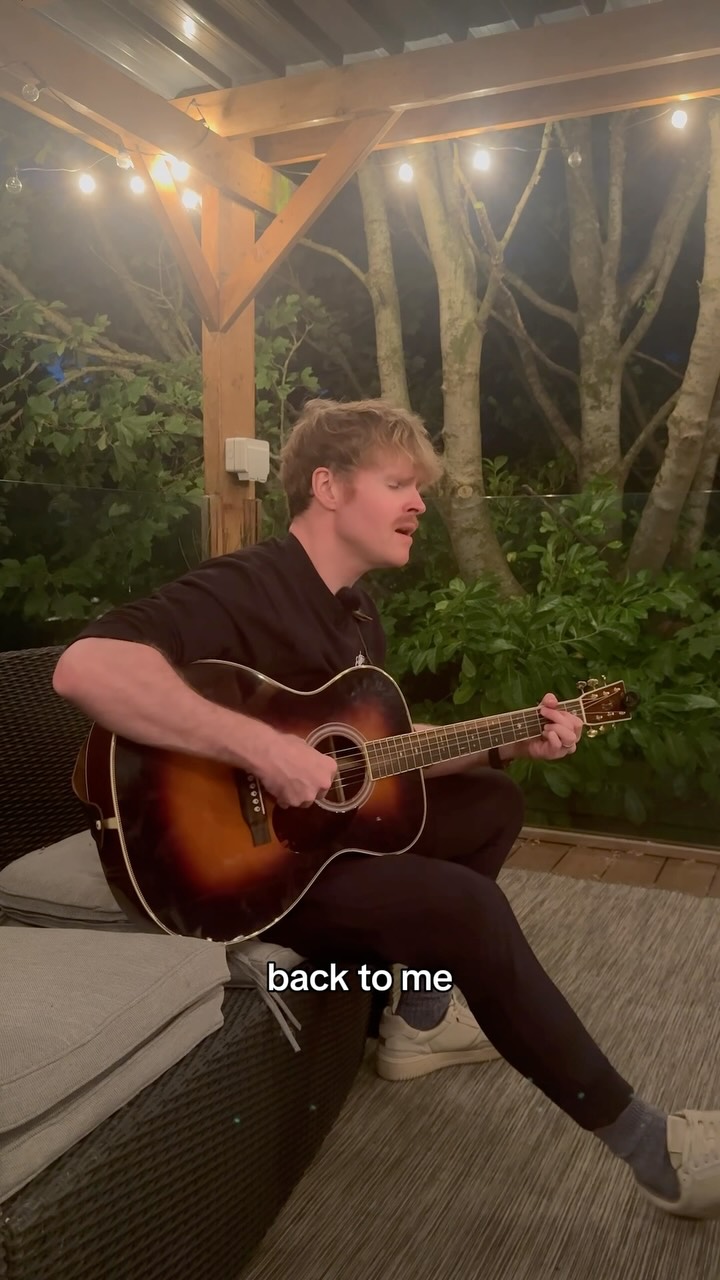 Who’s been enjoying Back to Me? So much more to show you yet from our new album 🤍