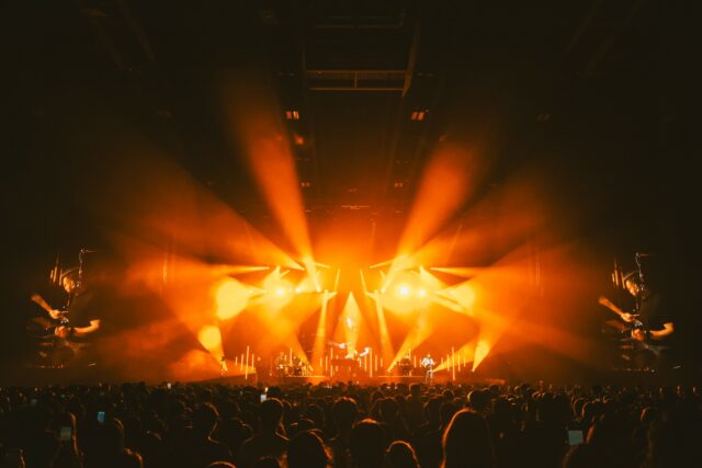 What an amazing way to finish off the Asian leg of our farewell tour!
Thank you Bangkok for two beautiful shows that will live in our memories forever ❤️
Perth you’re up next 🙌
📸 @thisiswolff